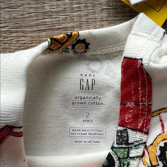 Gap NWT Organic Cotton Construction Pajamas size 2T - Picture 6 of 9